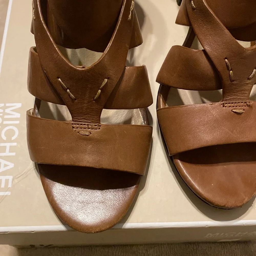 MICHAEL KORS ZOE SANDALS - Picture 10 of 14